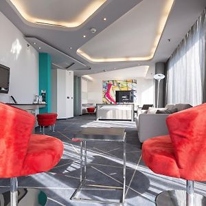 Junior King Suite